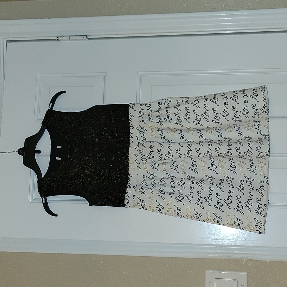 Epic Threads 6 White & Black